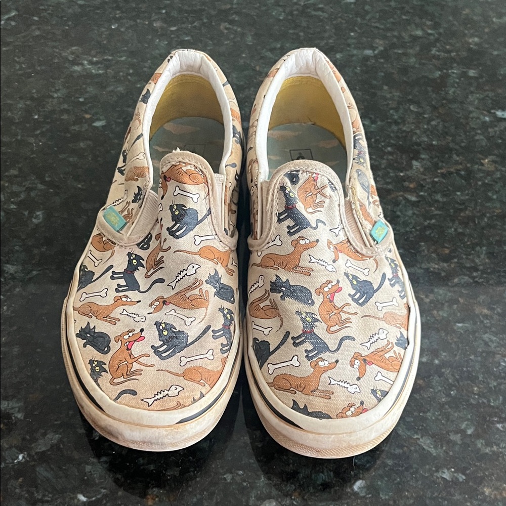 Vans Simpsons Kids Slip-On Canvas Shoes with Dog Print - Tan